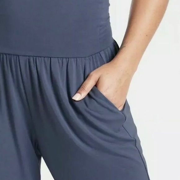 Studio Wide Leg Pant - Picture 4 of 6